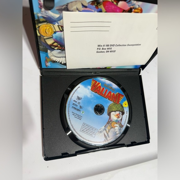 Walt Disney’s Vallant DVD - Picture 3 of 3